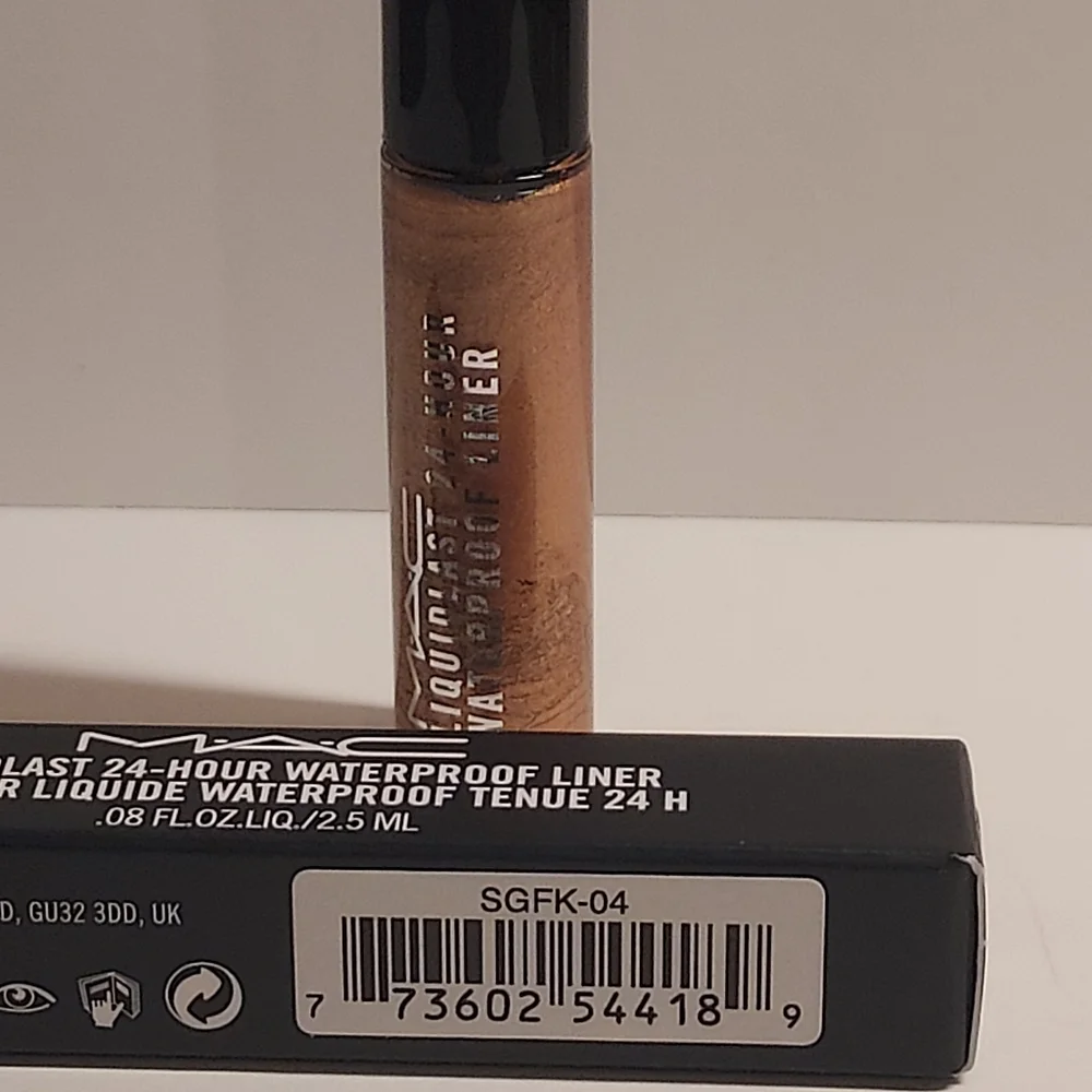 MAC Liquidlast 24 Hour Waterproof Liner *NAKED BOND* / .08 oz / New in box